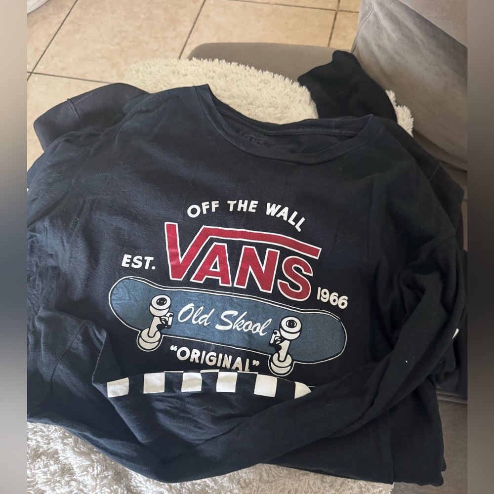 Lot of 3 Boys Long Sleeved/Hoodies SZ XL and Men’s S